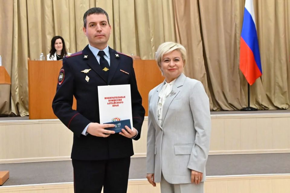 Наградами Избирательной комиссии Алтайского края отмечены представители научно-преподавательского сообщества региона Наградами Избирательной комиссии Алтайского края отмечены представители научно-преподавательского сообщества региона