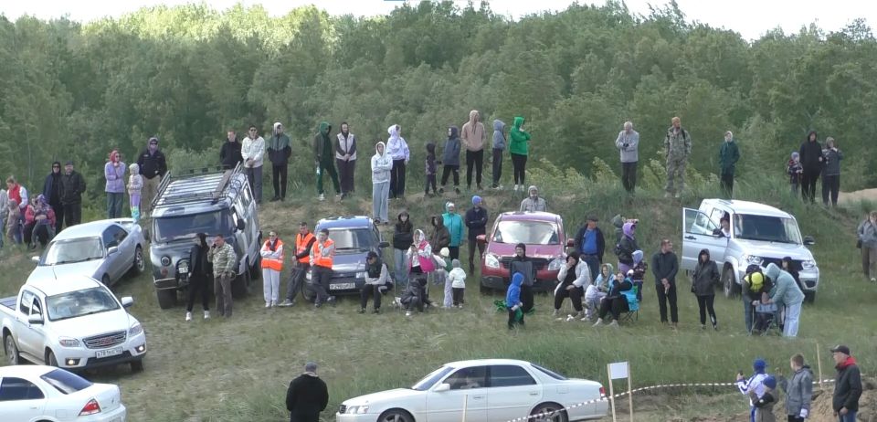 Для них перевёрнутый автомобиль — часть профессии: в Рубцовском районе автогонщики со всей Сибири боролись за выход в финал Кубка России Для них перевёрнутый автомобиль — часть профессии: в Рубцовском районе автогонщики со всей Сибири боролись за выход в финал Кубка России