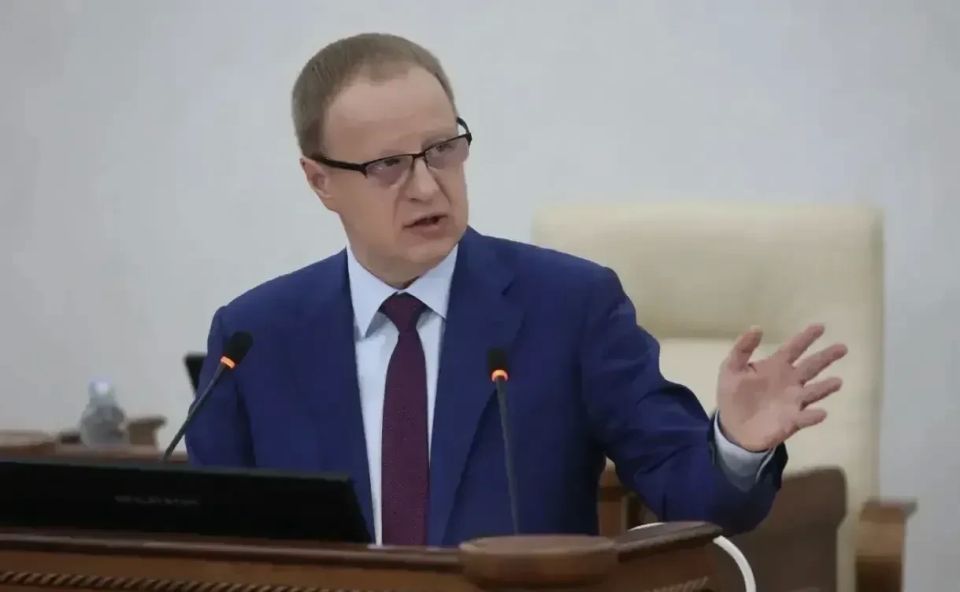 Губернатор Алтайского края Виктор Томенко выступил перед депутатами АКЗС с докладом об итогах деятельности в 2025 году Губернатор Алтайского края Виктор Томенко выступил перед депутатами АКЗС с докладом об итогах деятельности в 2025 году
