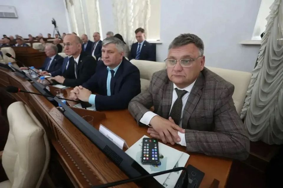 Губернатор Алтайского края Виктор Томенко выступил перед депутатами АКЗС с докладом об итогах деятельности в 2025 году Губернатор Алтайского края Виктор Томенко выступил перед депутатами АКЗС с докладом об итогах деятельности в 2025 году