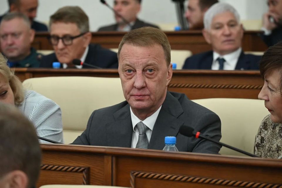 Губернатор Алтайского края Виктор Томенко выступил перед депутатами АКЗС с докладом об итогах деятельности в 2025 году Губернатор Алтайского края Виктор Томенко выступил перед депутатами АКЗС с докладом об итогах деятельности в 2025 году