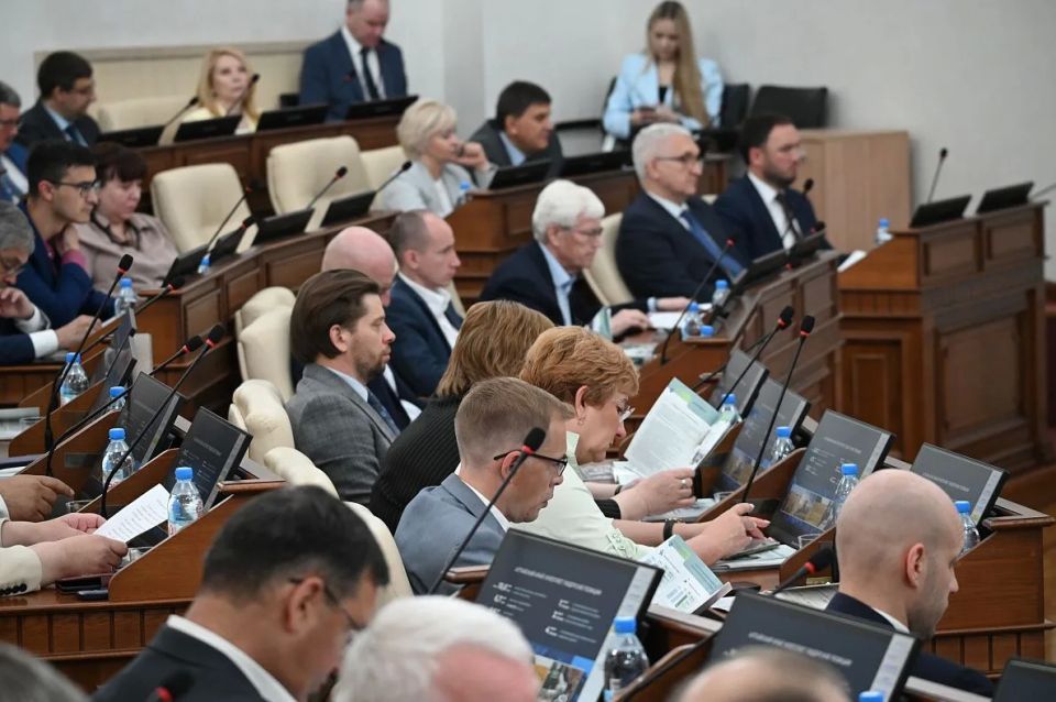 Губернатор Алтайского края Виктор Томенко выступил перед депутатами АКЗС с докладом об итогах деятельности в 2025 году Губернатор Алтайского края Виктор Томенко выступил перед депутатами АКЗС с докладом об итогах деятельности в 2025 году
