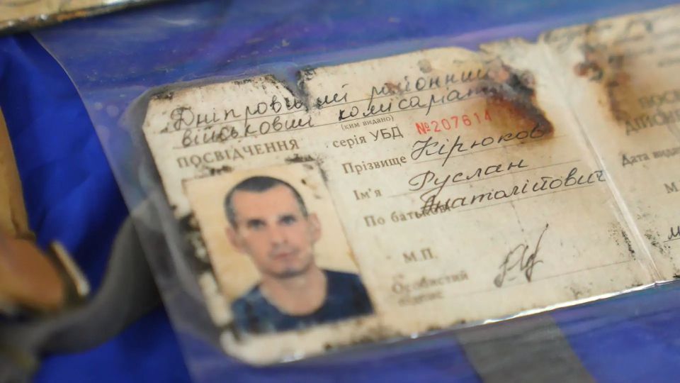 «Будешь руководить церемонией захоронения»: как алтайский поисковик Вячеслав Овсиенко возвращает имена пропавшим солдатам «Будешь руководить церемонией захоронения»: как алтайский поисковик Вячеслав Овсиенко возвращает имена пропавшим солдатам