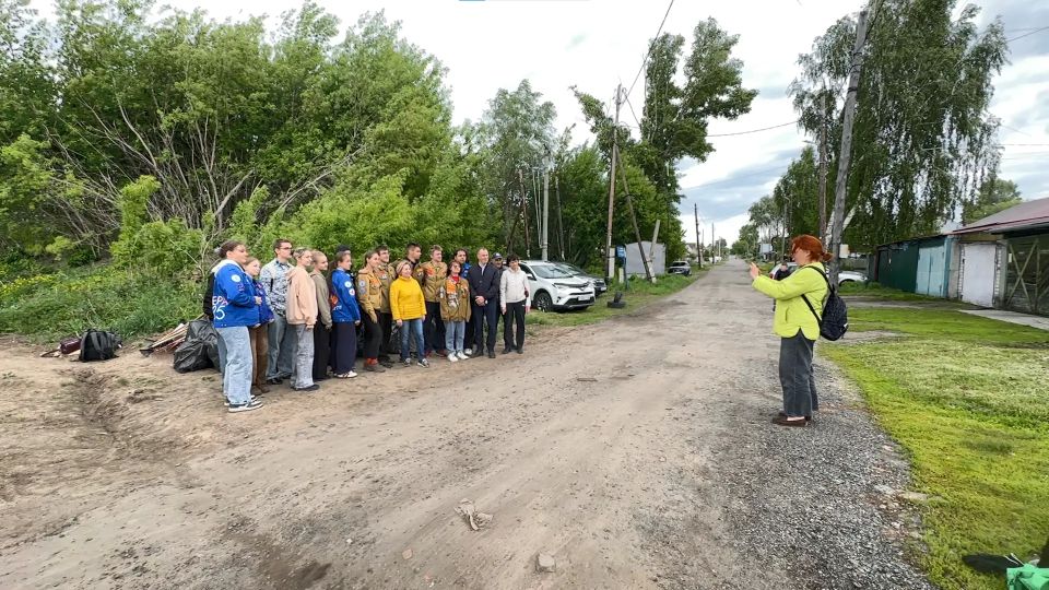Барнаульские студенты вышли на уборку берега реки Пивоварки Барнаульские студенты вышли на уборку берега реки Пивоварки