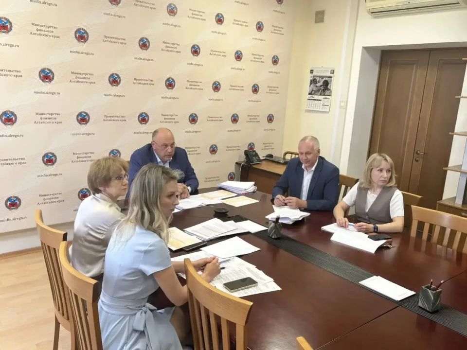 Обеспечение сбалансированности бюджетов субъектов Сибирского федерального округа обсудили на заседании Координационного совета МАСС по финансам, налогам и бюджету