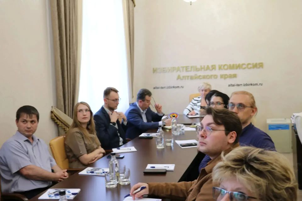 Политические партии готовятся к избирательной кампании: сегодня в ЦИК России прошло совещание по вопросам участия партий в выборах депутатов Государственной Думы