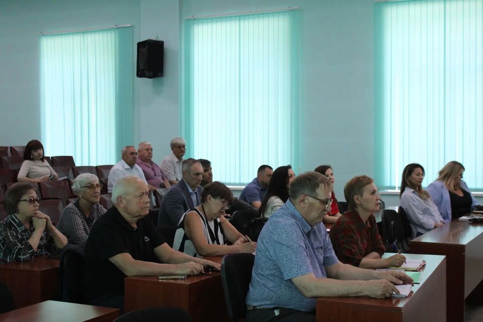 Заместитель Главы Администрации города Антон Васильев провёл очередное заседание Общественного совета по вопросам градостроительной деятельности при Администрации города