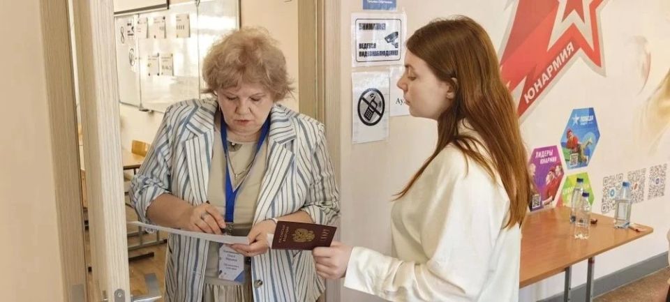 В Алтайском крае стартовал основной этап ЕГЭ: историю, литературу и химию сдают более 3,5 тысячи выпускников