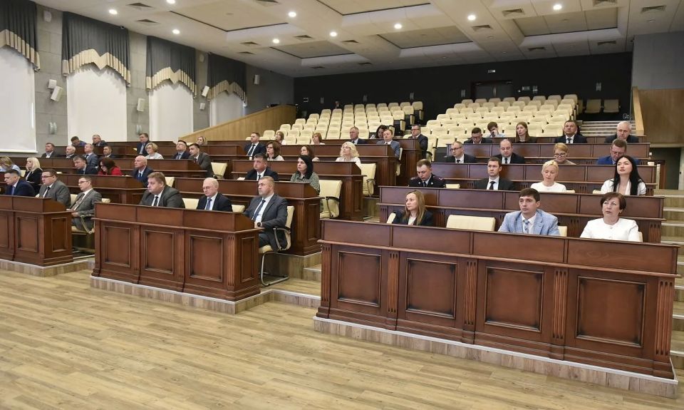 Итоги прошедшего учебного года обсудили на расширенном аппаратном совещании в администрации города Итоги прошедшего учебного года обсудили на расширенном аппаратном совещании в администрации города