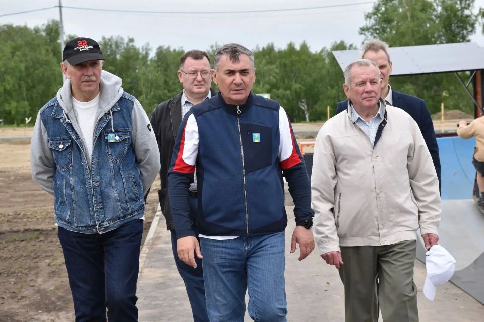 Накануне Международного дня защиты детей в Заринске празднично открыли новое общественное пространство – спортхаб "Драйв"