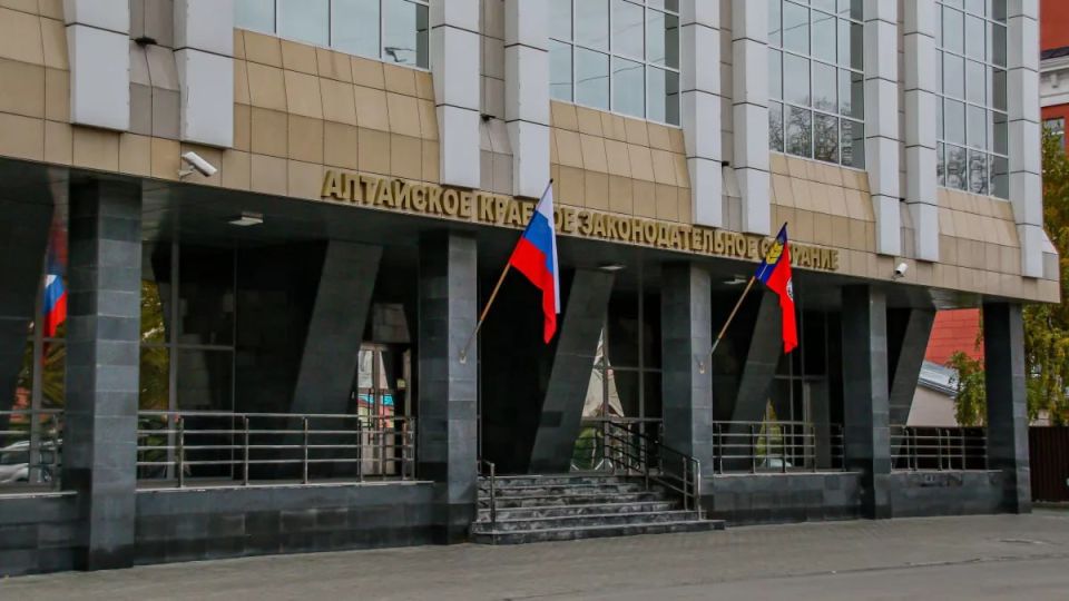 Жители Алтайского края проголосовали за кандидатов в депутаты АКЗС