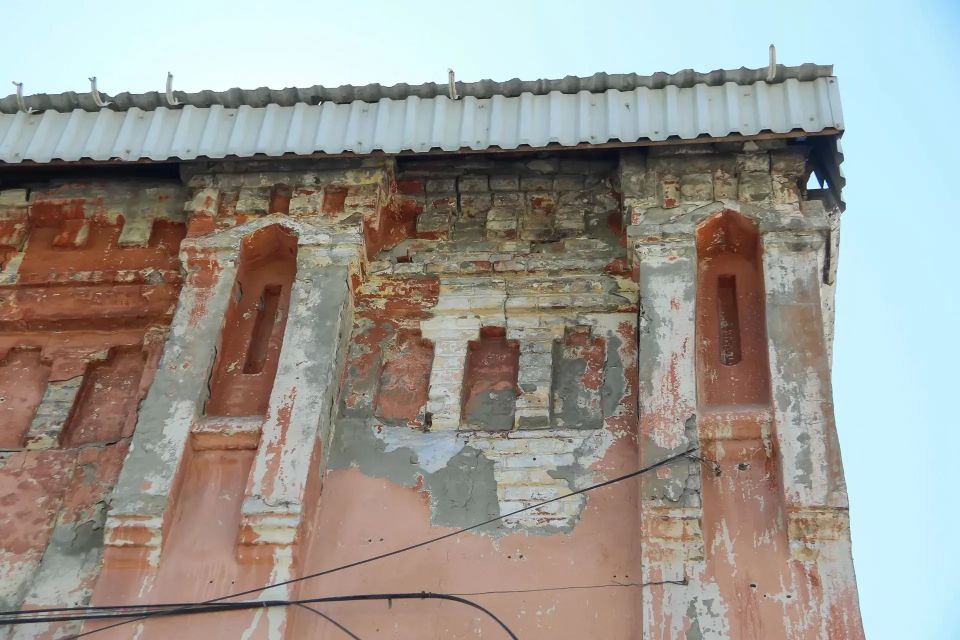 В Барнауле начали восстанавливать фасады старинного здания на улице Гоголя, 41 В Барнауле начали восстанавливать фасады старинного здания на улице Гоголя, 41