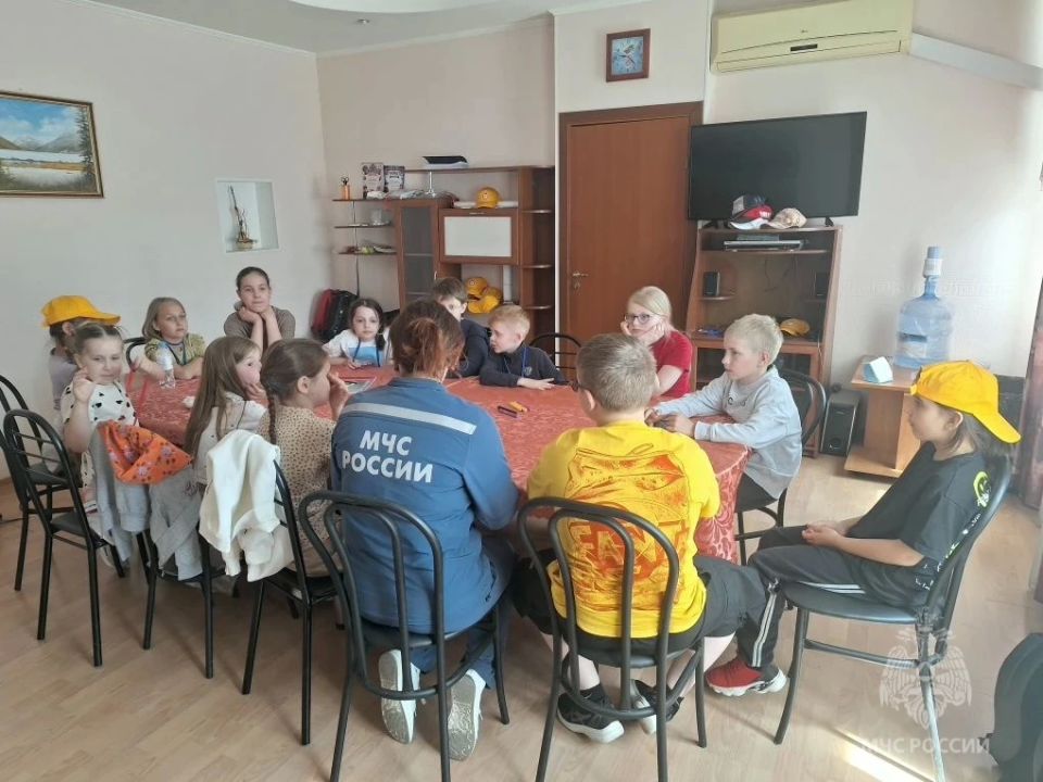 Уши, лапы, хвост: в гостях у кинологов и в поисках командного духа! Уши, лапы, хвост: в гостях у кинологов и в поисках командного духа!
