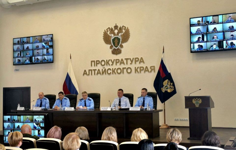 Прокурор Алтайского края Антон Герман провел заседание коллегии, на котором обсуждены вопросы реализации прав участников специальной военной операции и членов их семей Прокурор Алтайского края Антон Герман провел заседание коллегии, на котором обсуждены вопросы реализации прав участников специальной военной операции и членов их семей