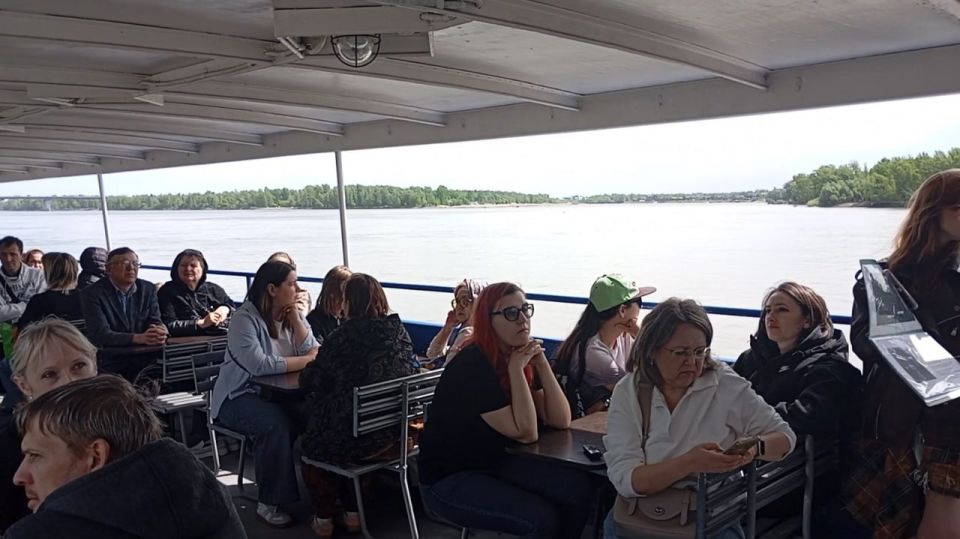 Сезон теплоходных экскурсий по Оби стартовал в Барнауле