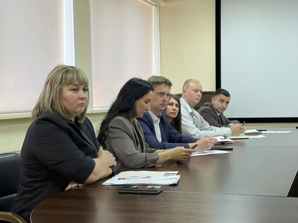 В Барнауле обсудили реализацию федерального проекта «Чистый воздух» В Барнауле обсудили реализацию федерального проекта «Чистый воздух»