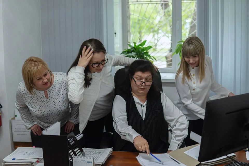 8 июня – День социального работника 8 июня – День социального работника