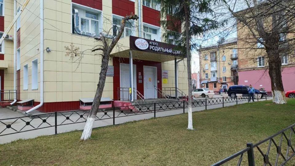 Барнаульский роддом №2 могут присоединить к структуре краевого центра "ДАР"