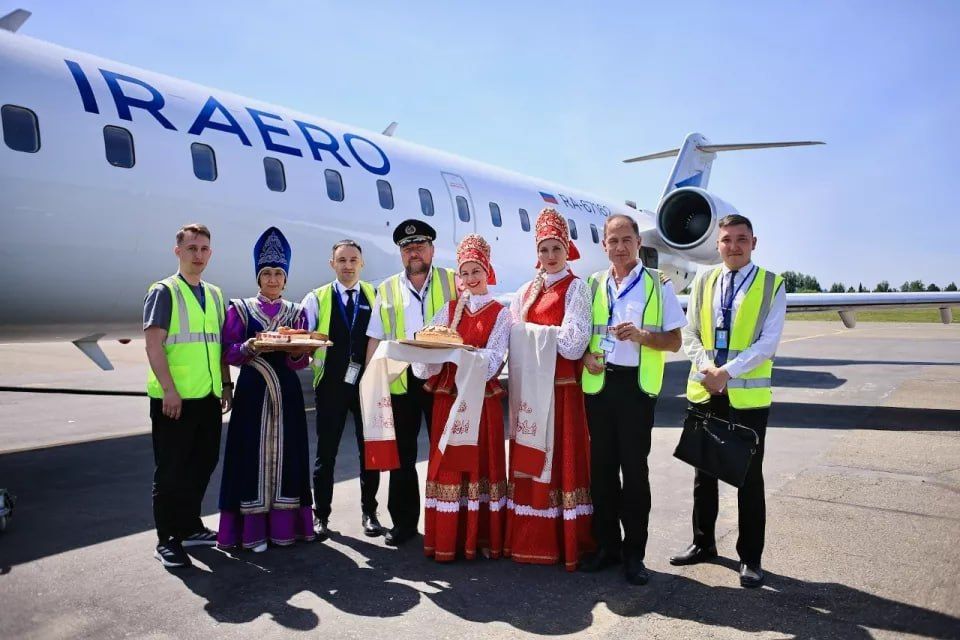Новый рейс из Читы торжественно встретили в аэропорту Горно-Алтайска Новый рейс из Читы торжественно встретили в аэропорту Горно-Алтайска
