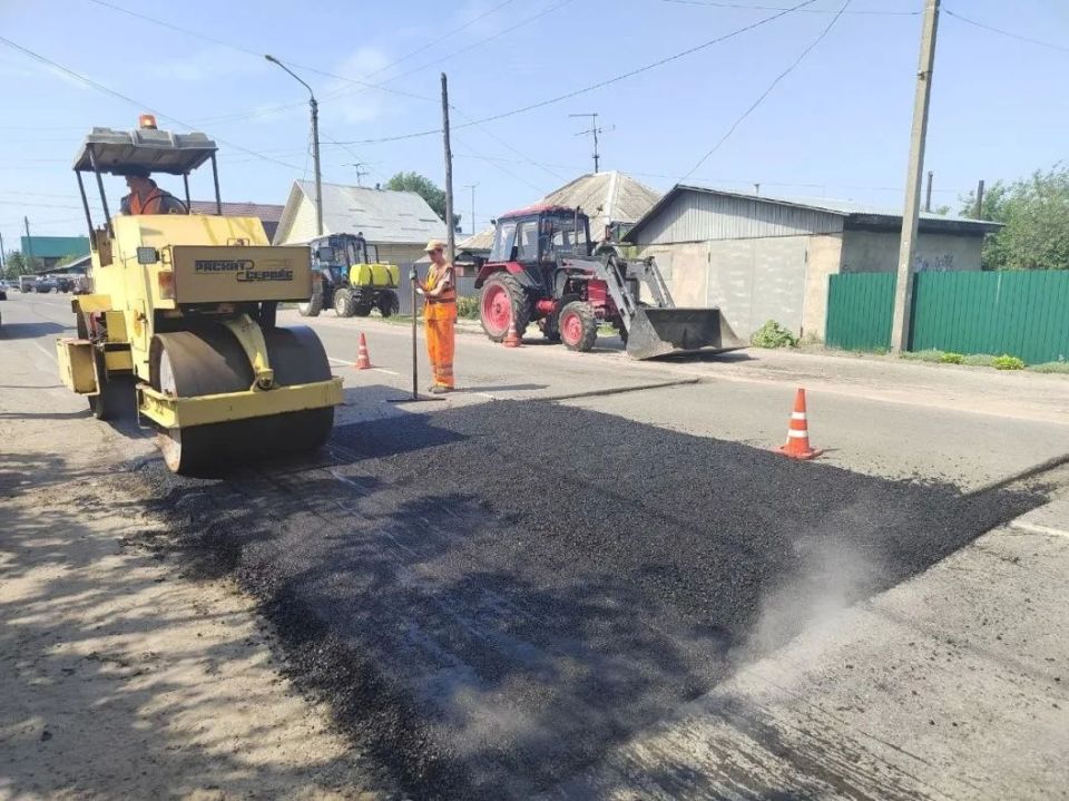 МБУ «Автодорстрой» проводит плановый ремонт дорог в Барнауле