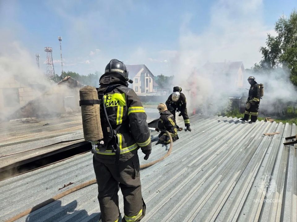 В Бельмесёво ликвидирован пожар В Бельмесёво ликвидирован пожар