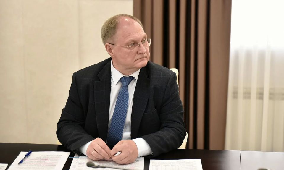 Вячеслав Франк провел оперативное аппаратное совещание Вячеслав Франк провел оперативное аппаратное совещание
