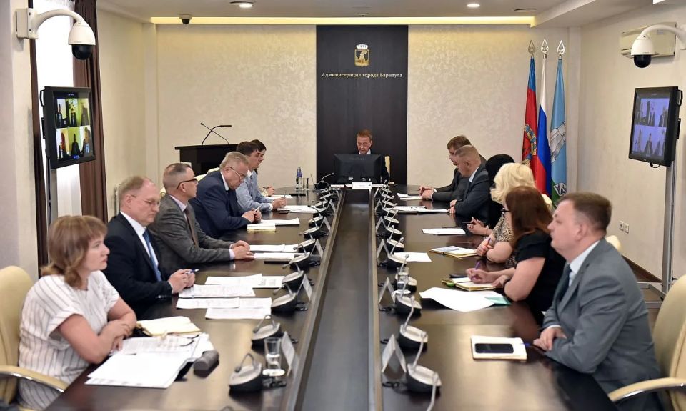 Вячеслав Франк провел оперативное аппаратное совещание