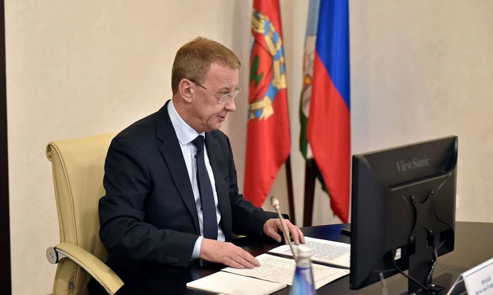 Вячеслав Франк провел оперативное аппаратное совещание Вячеслав Франк провел оперативное аппаратное совещание