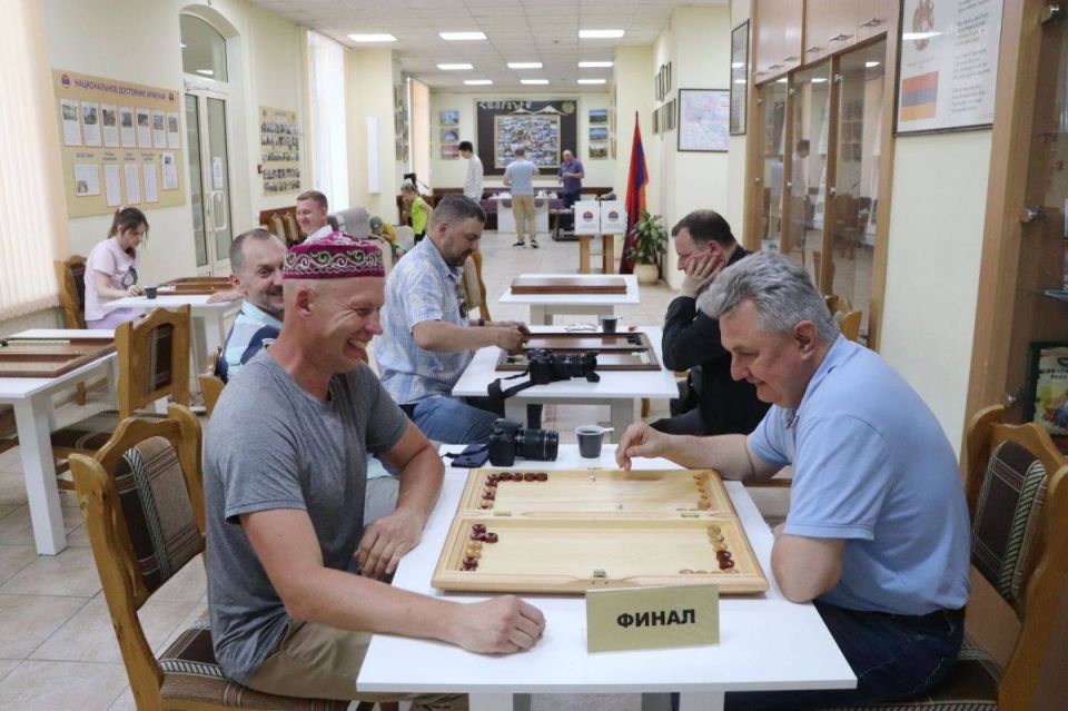 Барнауле прошел IV Кубок журналистов Алтайского края по нардам