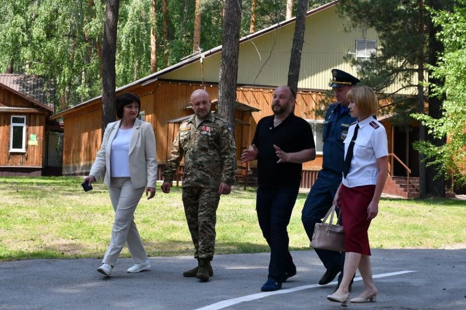 Владимир Громов принял участие в приемке детских оздоровительных лагерей к летней кампании 2026 года Владимир Громов принял участие в приемке детских оздоровительных лагерей к летней кампании 2026 года