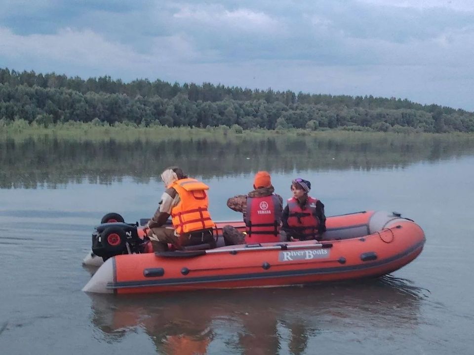 Волонтёры из разных регионов России ищут 19-летнего парня, пропавшего в водоёме в посёлке Бельмесёво Волонтёры из разных регионов России ищут 19-летнего парня, пропавшего в водоёме в посёлке Бельмесёво