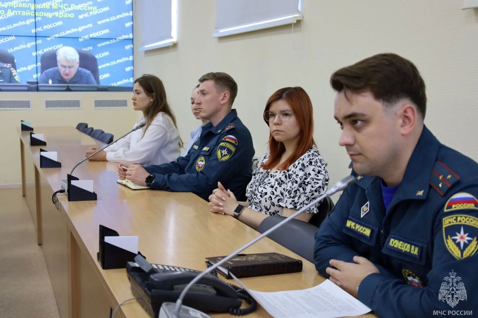 Диалог поколений: состоялась конференция Региональной общественной организации ветеранов органов управления по делам ГОЧС и противопожарной службы Алтайского края Диалог поколений: состоялась конференция Региональной общественной организации ветеранов органов управления по делам ГОЧС и противопожарной службы Алтайского края