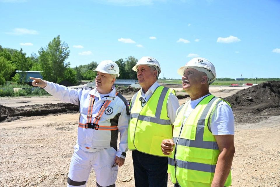 Спикер АКЗС оценил ход строительства нового асфальтового завода в Третьяковском районе Спикер АКЗС оценил ход строительства нового асфальтового завода в Третьяковском районе