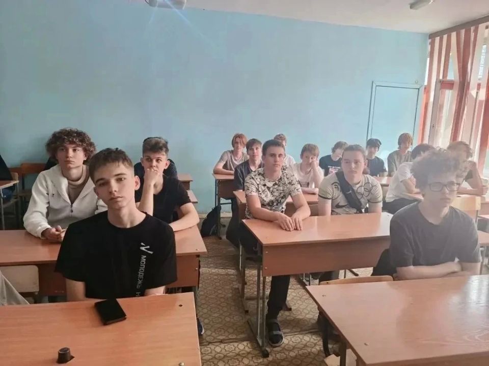 Лето, полное открытий: правовые площадки в пришкольных лагерях Барнаула Лето, полное открытий: правовые площадки в пришкольных лагерях Барнаула