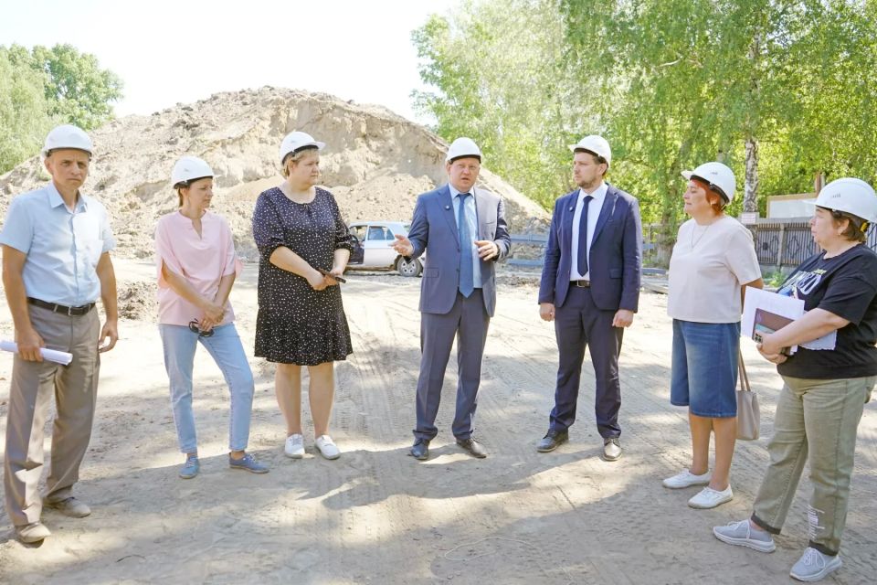 В строящемся здании школы № 31 Бийска появился 1-й этаж В строящемся здании школы № 31 Бийска появился 1-й этаж