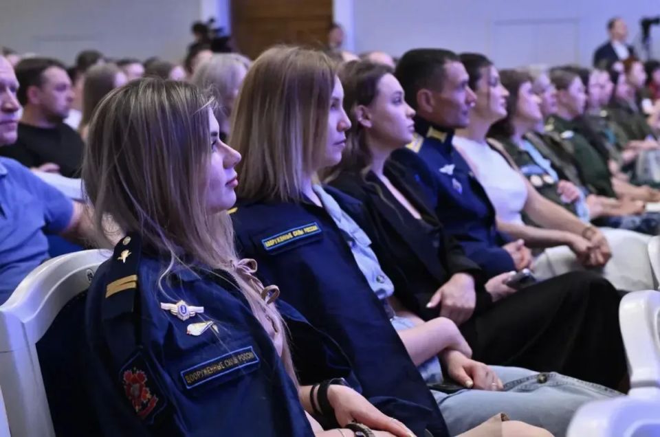 Виктор Томенко: Общественной палате Алтайского края исполнилось 20 лет Виктор Томенко: Общественной палате Алтайского края исполнилось 20 лет