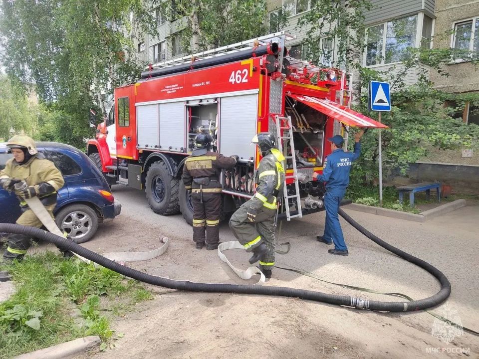 В Белокурихе на пожаре спасены люди
