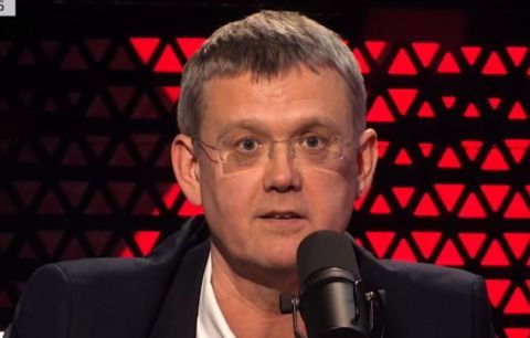 Сергей Мардан: Барнаульский гарнизонный суд признал виновным командира одной из в/ч Дмитрия Федоренкова в превышении полномочий, получении крупной взятки и растрате, пишет "Сибирский экспресс"