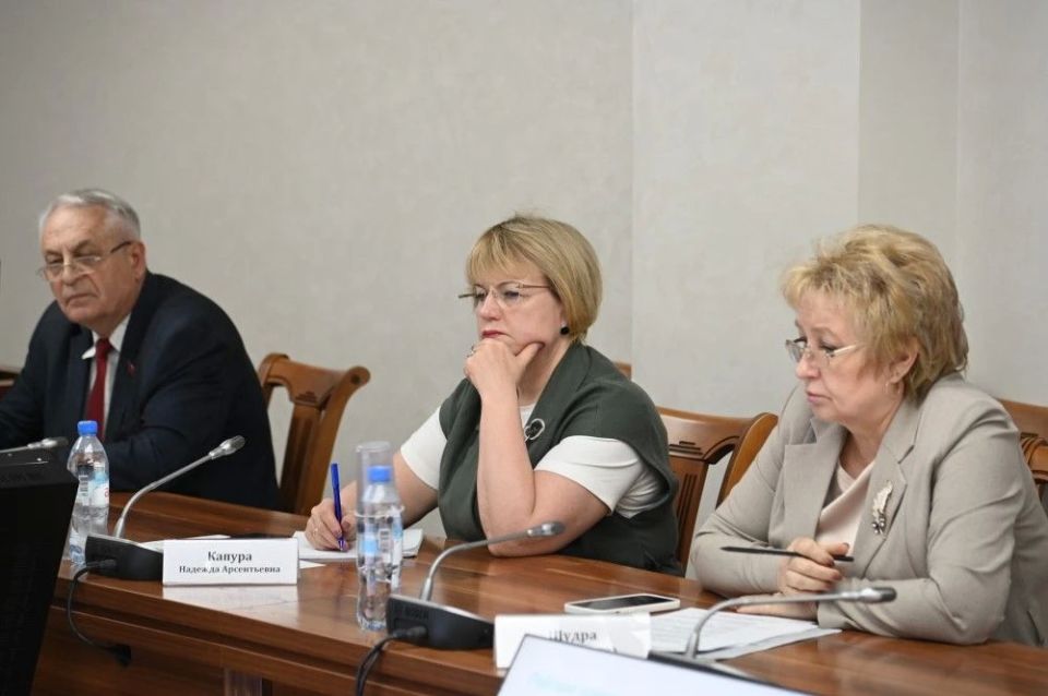 В Алтайском крае обсудили внедрение ЭКГ-рейтинга: честный бизнес получит поддержку и преференции В Алтайском крае обсудили внедрение ЭКГ-рейтинга: честный бизнес получит поддержку и преференции