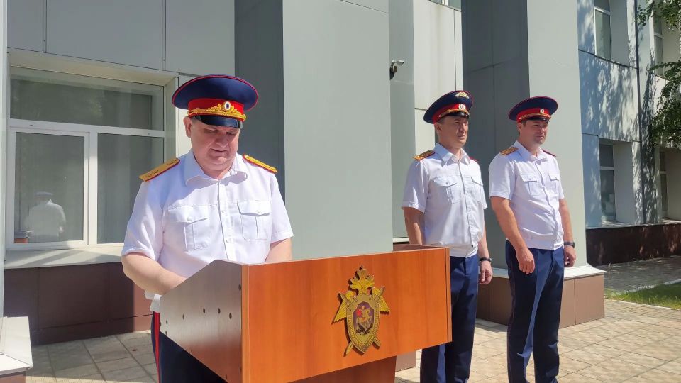 В преддверии Дня России в следственном управлении по Алтайскому краю состоялось торжественное принятие Присяги молодыми следователями В преддверии Дня России в следственном управлении по Алтайскому краю состоялось торжественное принятие Присяги молодыми следователями