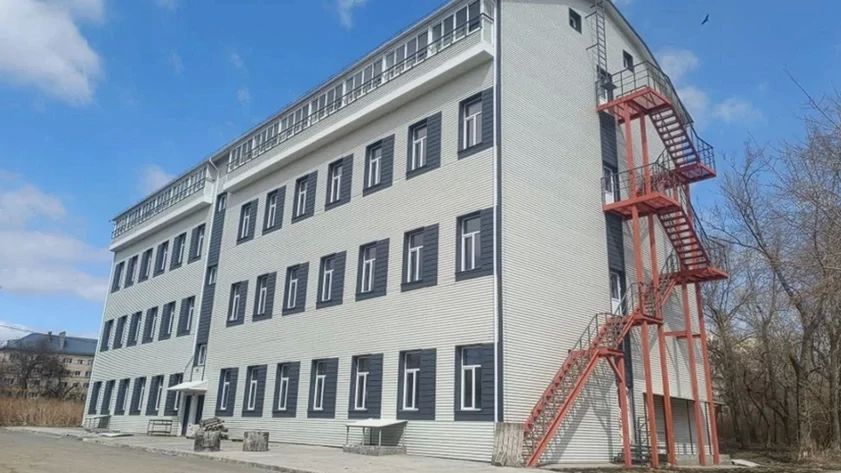 Девятилетний дом-долгострой готовятся сдать на Потоке в Барнауле