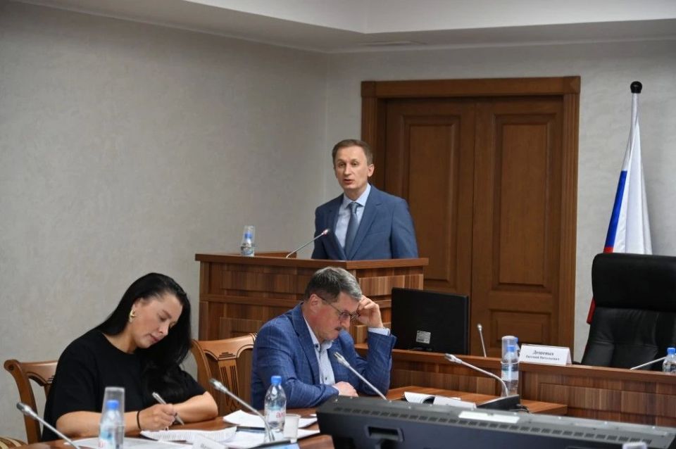 В Алтайском крае обсудили внедрение ЭКГ-рейтинга: честный бизнес получит поддержку и преференции В Алтайском крае обсудили внедрение ЭКГ-рейтинга: честный бизнес получит поддержку и преференции