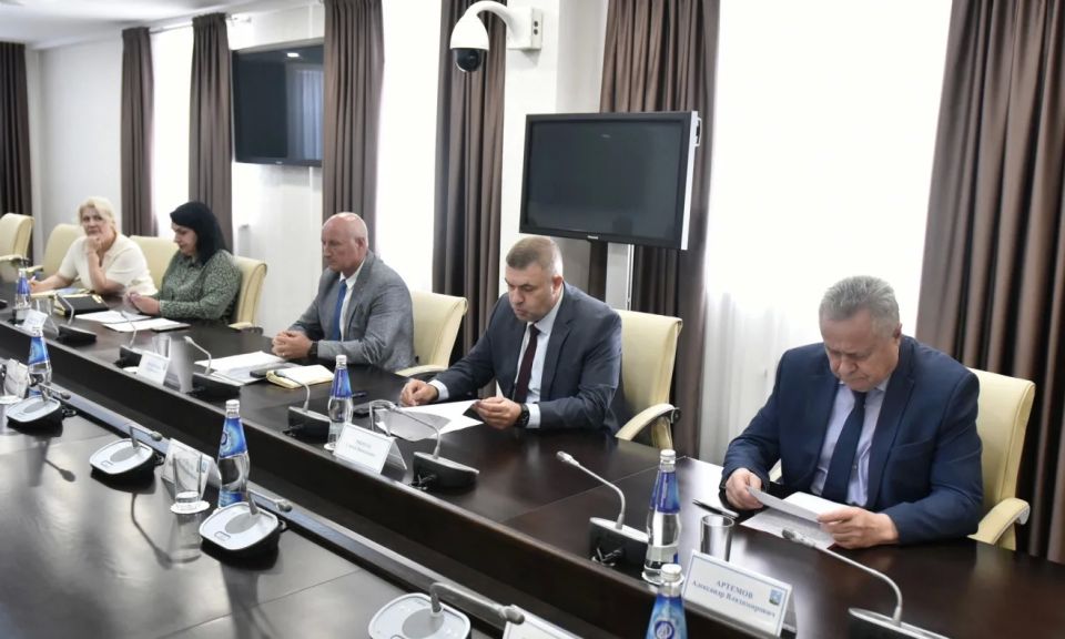 В администрации Барнаула обсудили развитие спортивной инфраструктуры на территории города В администрации Барнаула обсудили развитие спортивной инфраструктуры на территории города