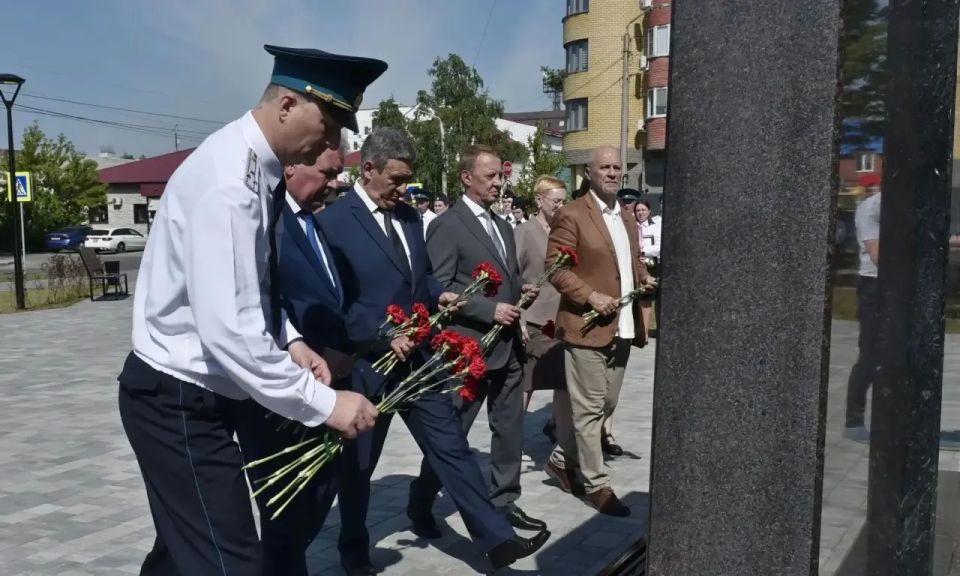 Верность долгу и Отечеству: в Барнауле сотрудники службы судебных приставов приняли присягу Верность долгу и Отечеству: в Барнауле сотрудники службы судебных приставов приняли присягу