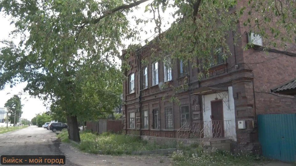 О домах дореволюционной постройки на ул. Мухачёва в Бийске О домах дореволюционной постройки на ул. Мухачёва в Бийске