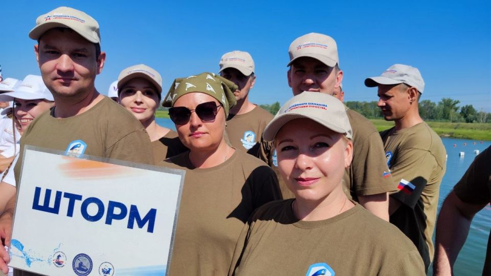 В День России на барнаульском Гребном канале прошёл VI Кубок журналистов Алтайского края по гребле на лодках «Дракон» В День России на барнаульском Гребном канале прошёл VI Кубок журналистов Алтайского края по гребле на лодках «Дракон»