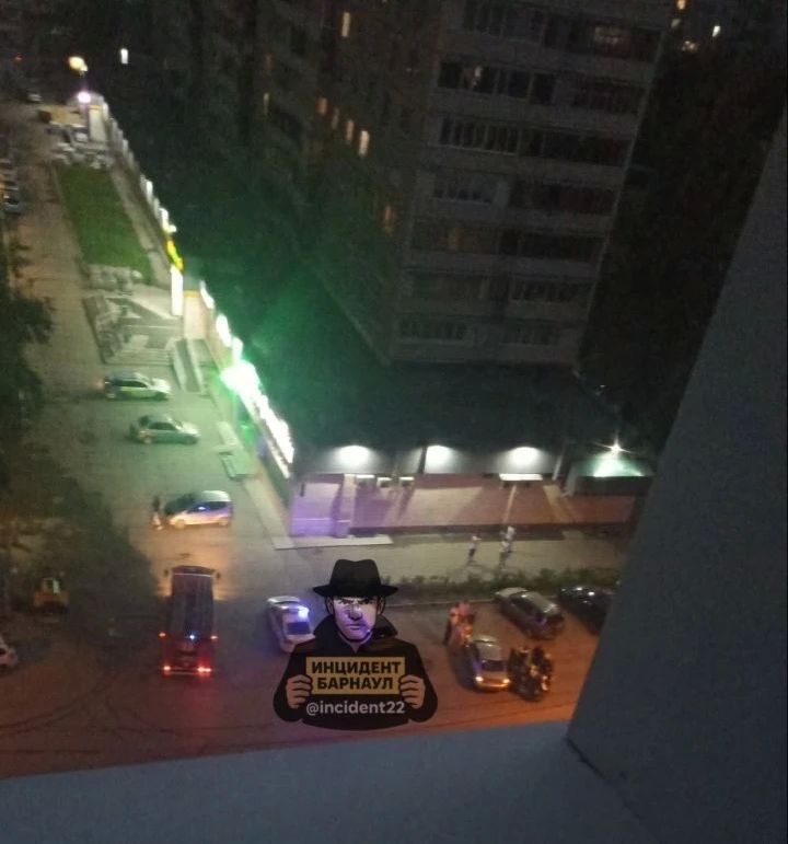 Женщина на Kia Rio сбила 19-летнего мотоциклиста в Барнауле
