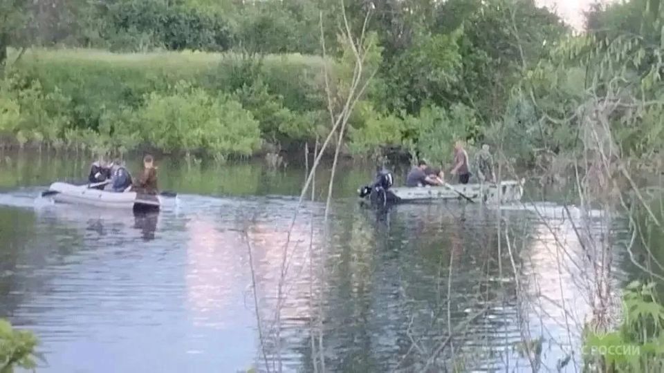 Двое детей и взрослый утонули на озере в Алтайском крае из-за опрокидывания моторной лодки Двое детей и взрослый утонули на озере в Алтайском крае из-за опрокидывания моторной лодки