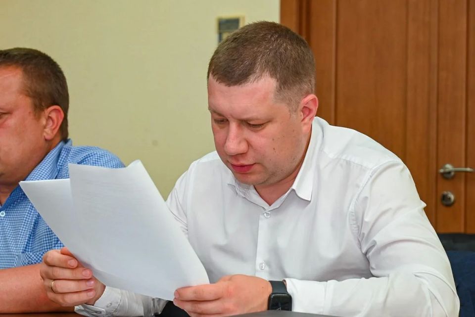 В администрации Барнаула обсудили вопросы содержания контейнерных площадок В администрации Барнаула обсудили вопросы содержания контейнерных площадок