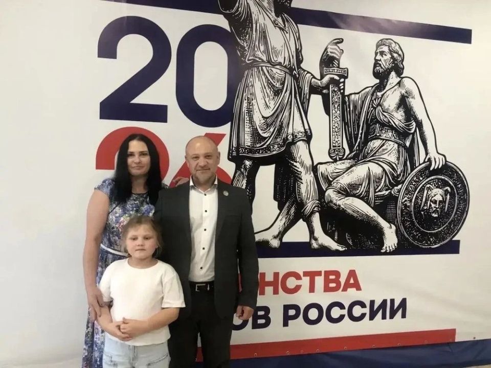 Депутаты АКЗС поздравили жителей Алтайского края с Днем России Депутаты АКЗС поздравили жителей Алтайского края с Днем России